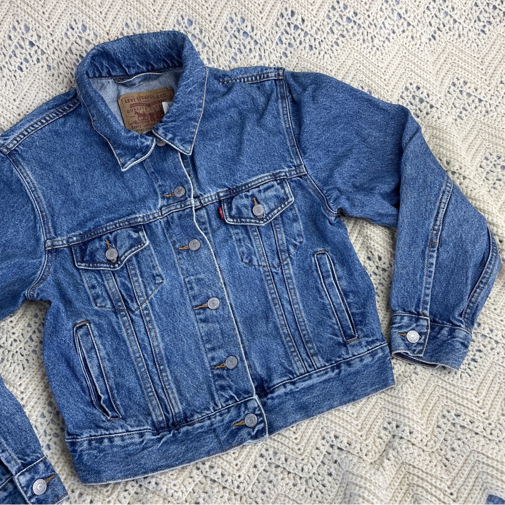 Levi’s Jean Jacket 90s Vintage Trucker Small Women’s Medium Wash Blue Denim Punk